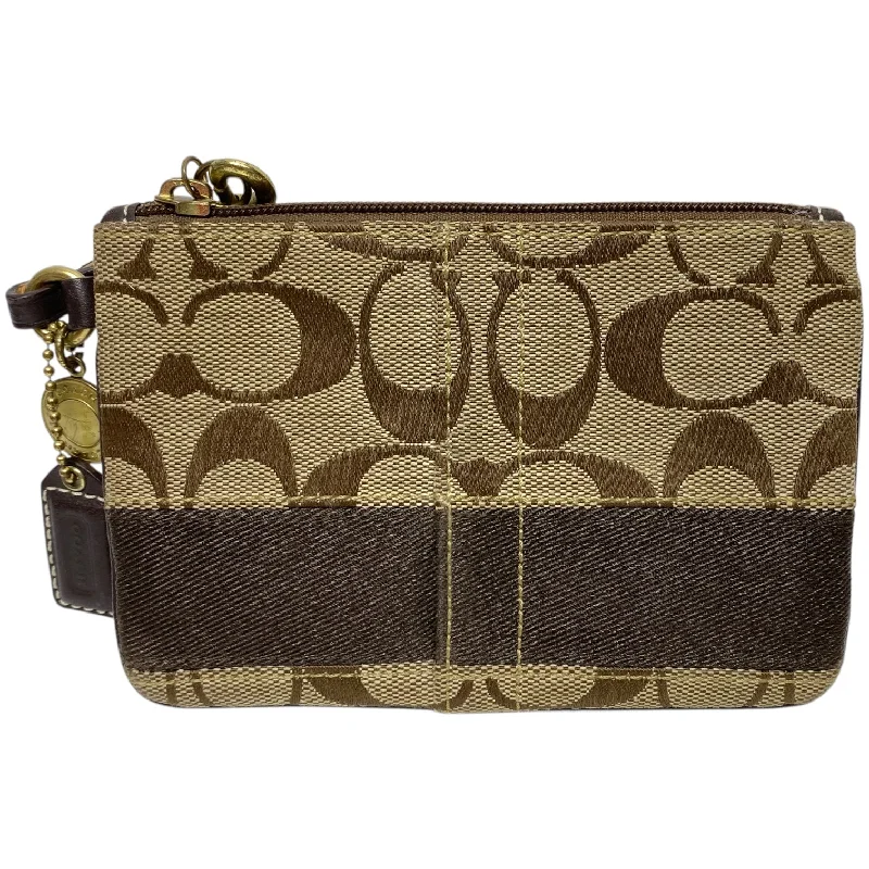 Ladies Coach Rogue bags with a star - shaped charm for a playful touchWristlet Designer By Coach, Size: Small