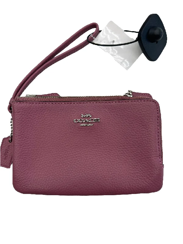 Ladies Coach crossbody bags with a wide - width strap for comfortWallet Designer By Coach, Size: Small