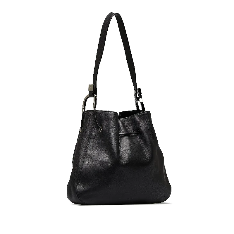 Women Gucci backpacks with a luxurious leather finishGucci Shoulder Bag Black Leather