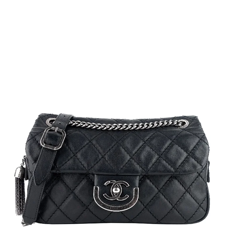 Chanel Designer Handbag with Unique DesignChanel Coco Sporran Flap Medium Calfskin Bag