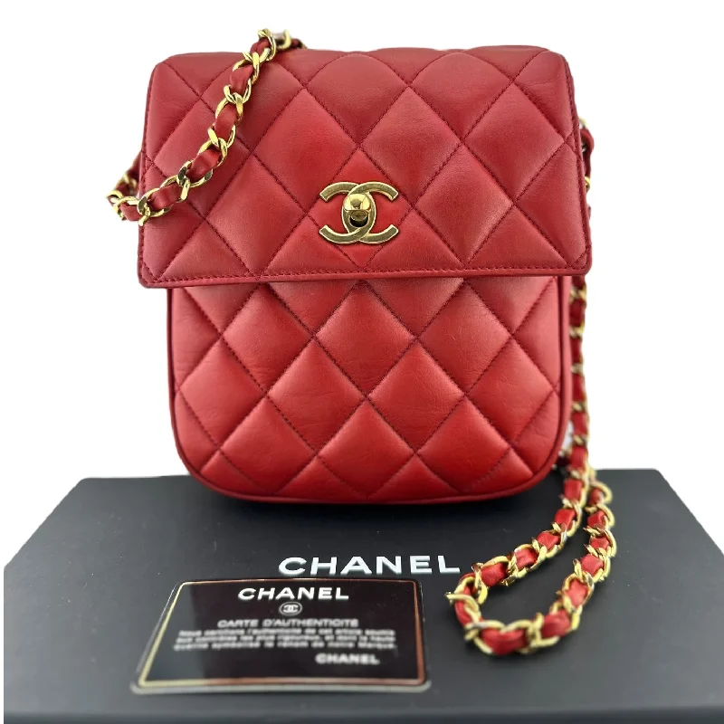 Chanel bags perfect for everyday elegCHANEL Red Lambskin Turnlock Flap Chain Bag