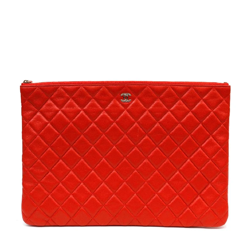 Chanel Lightweight Handbag for Daily ErrandsChanel Red Quilted Lambskin Classic Large O Case