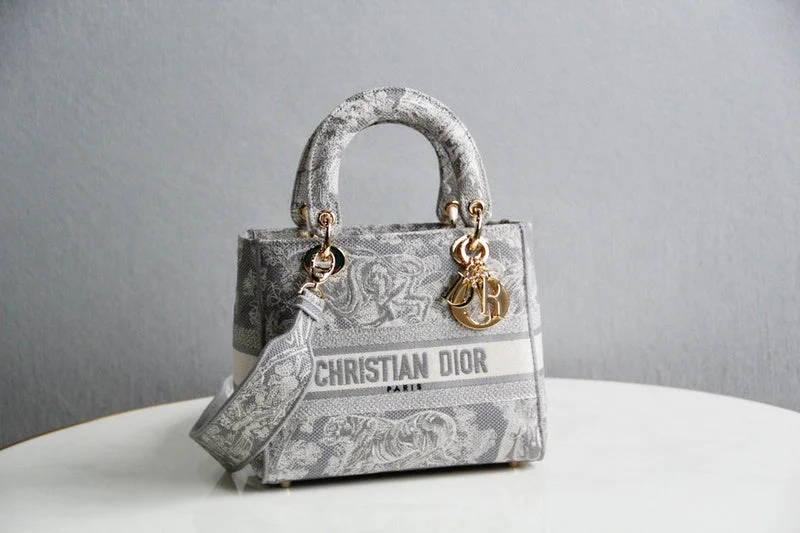 Christian Dior handbags with a back - pocket for quick storageChristian Dior  Bags - 2711