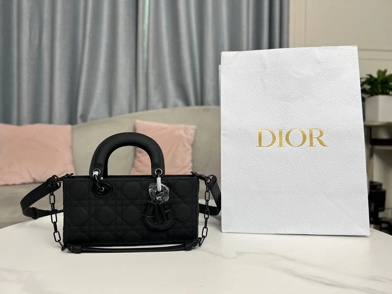 Christian Dior crossbody bags with a front - flap pocket for easy accessChristian Dior  Bags - 312