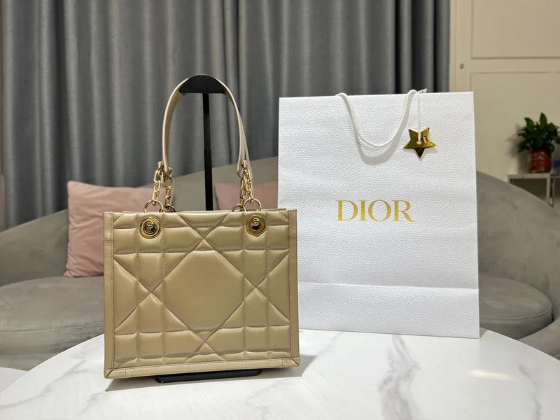 Trendsetting Christian Dior crossbody bags with a colorful strapChristian Dior  Bags - 3430