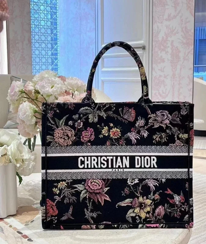 Christian Dior handbags with a removable shoulder strap for versatilityChristian Dior  Bags - 3498