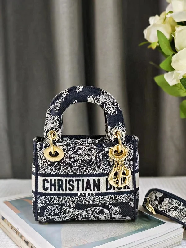 Christian Dior tote bags with a printed Dior logo on the frontChristian Dior  Bags - 351