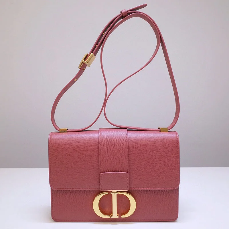 Fashion - forward Christian Dior tote bags for the modern womanChristian Dior  Bags - 4159