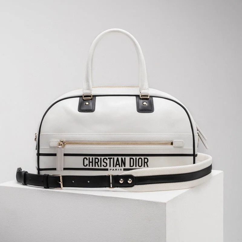 Christian Dior crossbody bags with a front - flap pocket for easy accessChristian Dior  Bags - 4170