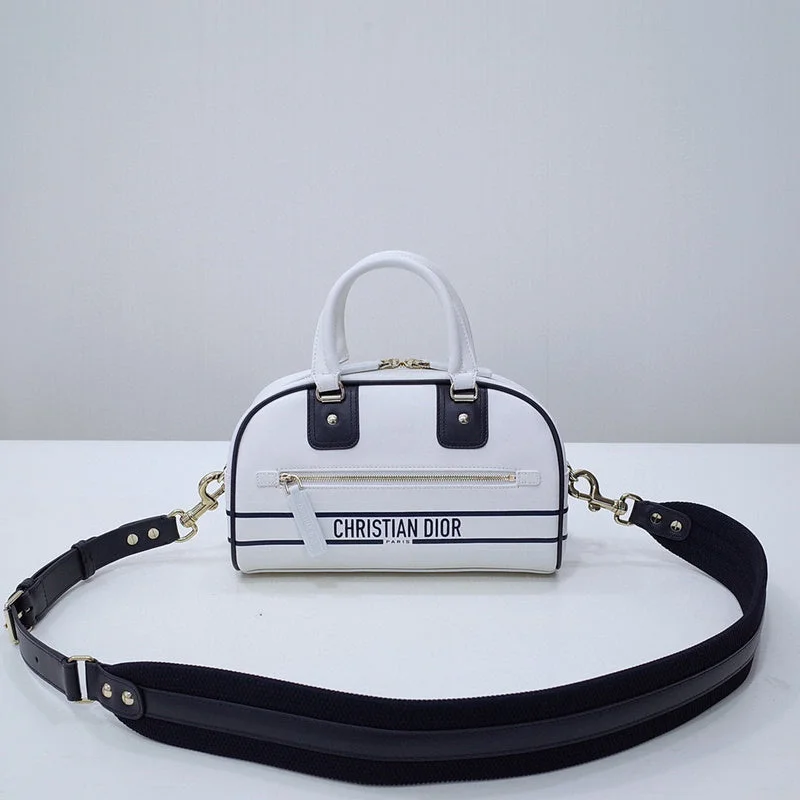 Christian Dior crossbody bags with a front - flap pocket for easy accessChristian Dior  Bags - 4197