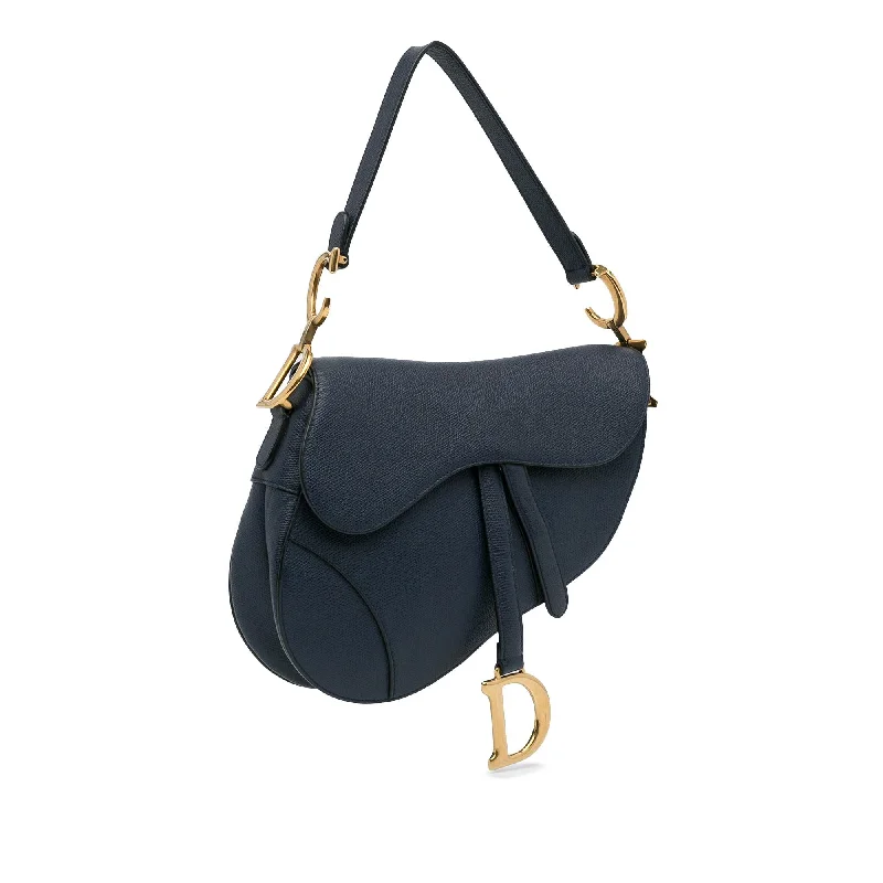 Christian Dior crossbody bags with a front - flap pocket for easy accessDior Grained Saddle Bag (er5tl1)