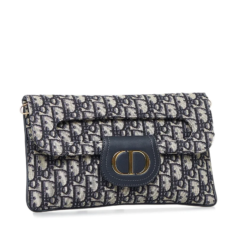 Christian Dior bags with a quilted pattern and gold - toned hardwareDIORMedium Oblique double Clutch Crossbody Bag